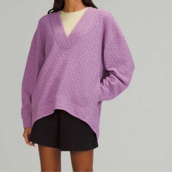 Lululemon Rippled V-Neck Pullover in Wisteria Purple SZ 4 - Picture 2 of 14